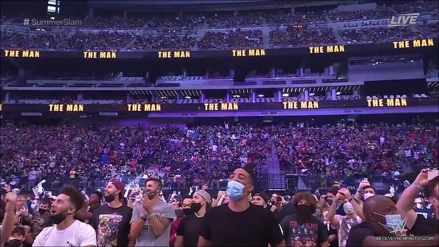 SummerSlam2021_mp4_000014766.jpg