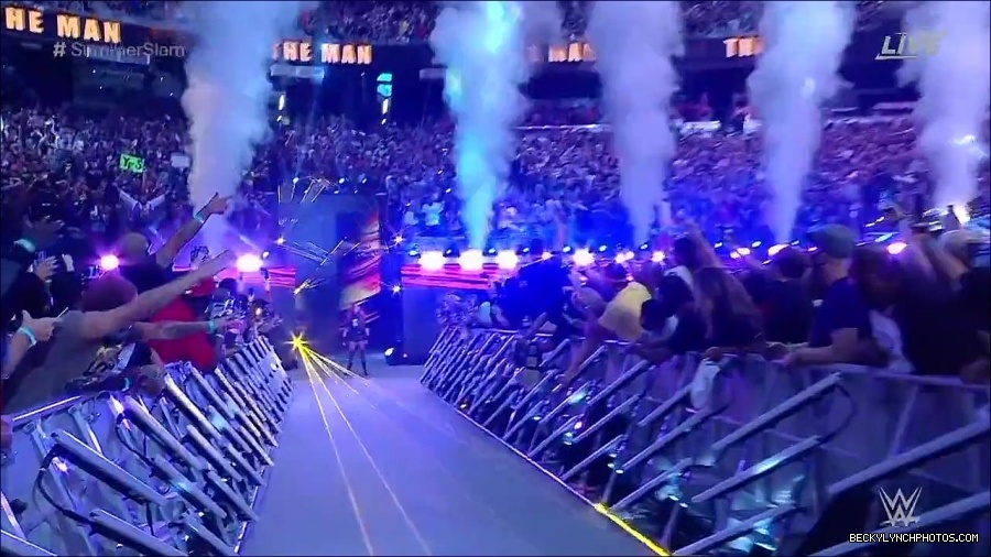 SummerSlam2021_mp4_000016033.jpg