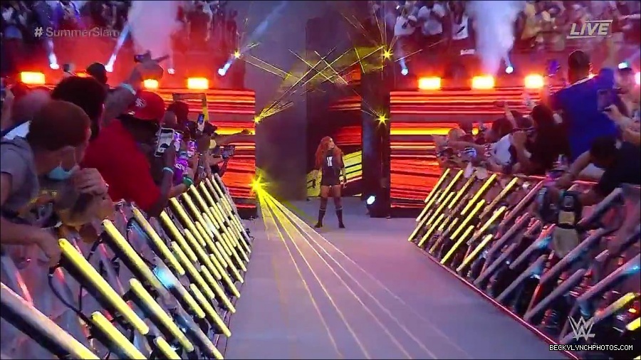 SummerSlam2021_mp4_000017300.jpg