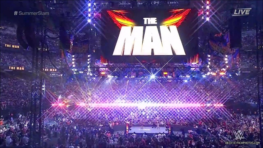 SummerSlam2021_mp4_000036300.jpg
