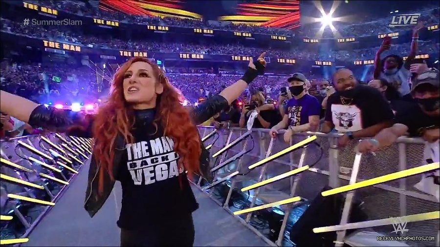 SummerSlam2021_mp4_000037566.jpg