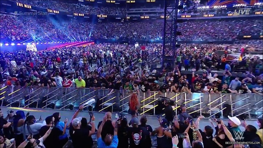 SummerSlam2021_mp4_000045166.jpg