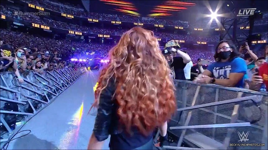 SummerSlam2021_mp4_000052766.jpg