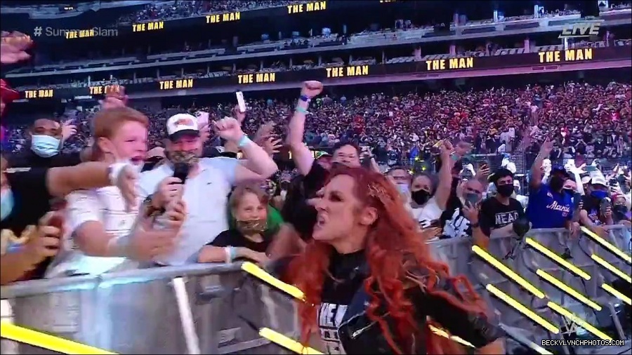 SummerSlam2021_mp4_000064166.jpg
