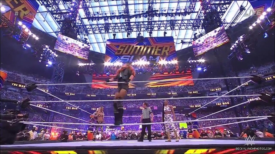 SummerSlam2021_mp4_000088233.jpg