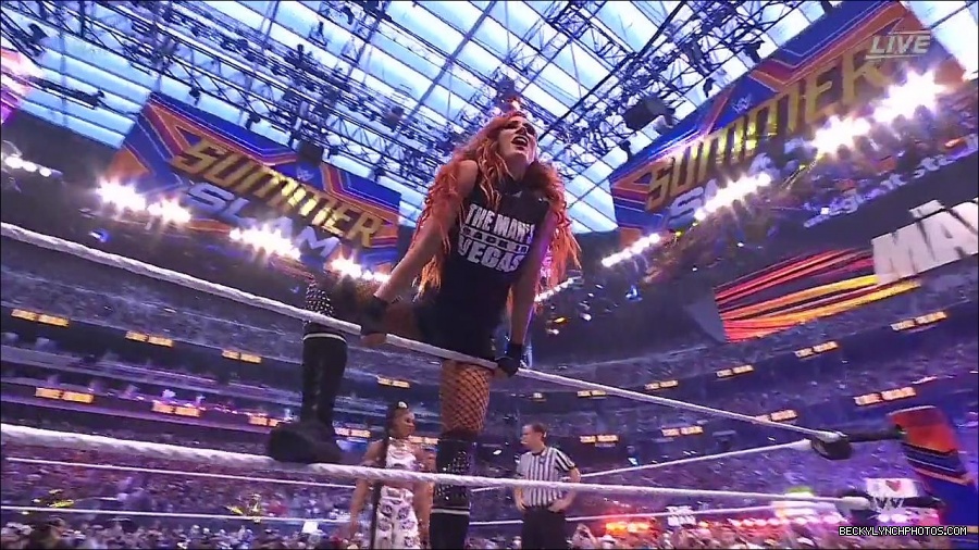 SummerSlam2021_mp4_000098366.jpg
