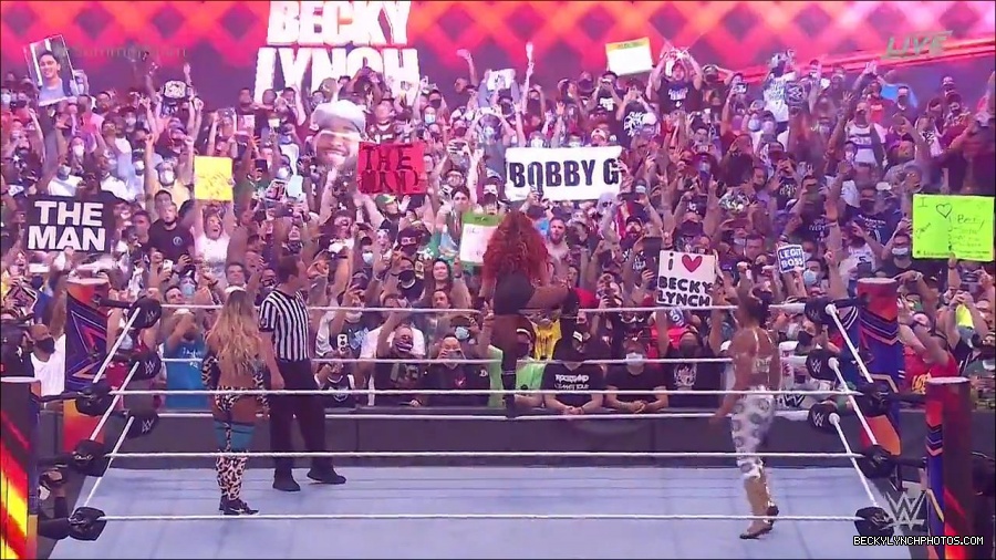 SummerSlam2021_mp4_000109766.jpg