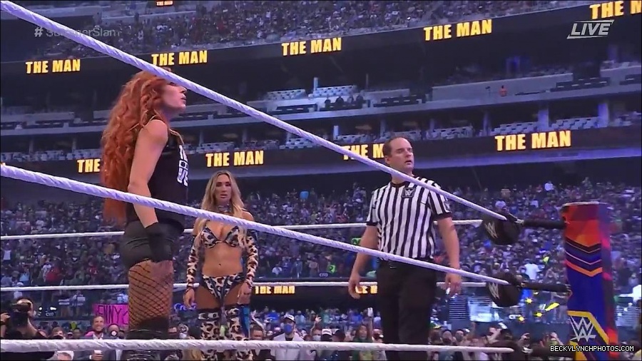 SummerSlam2021_mp4_000122433.jpg