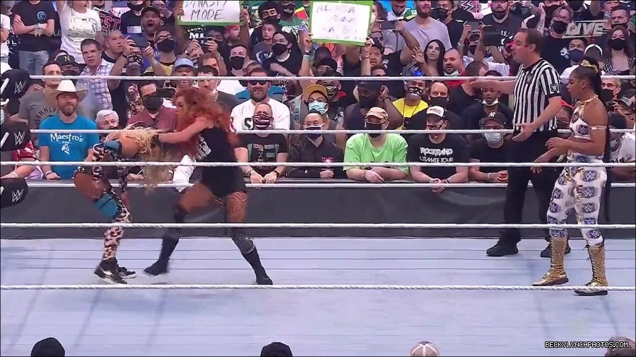 SummerSlam2021_mp4_000187033.jpg