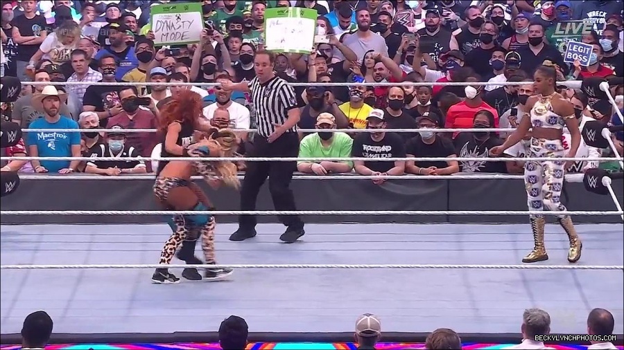 SummerSlam2021_mp4_000190833.jpg
