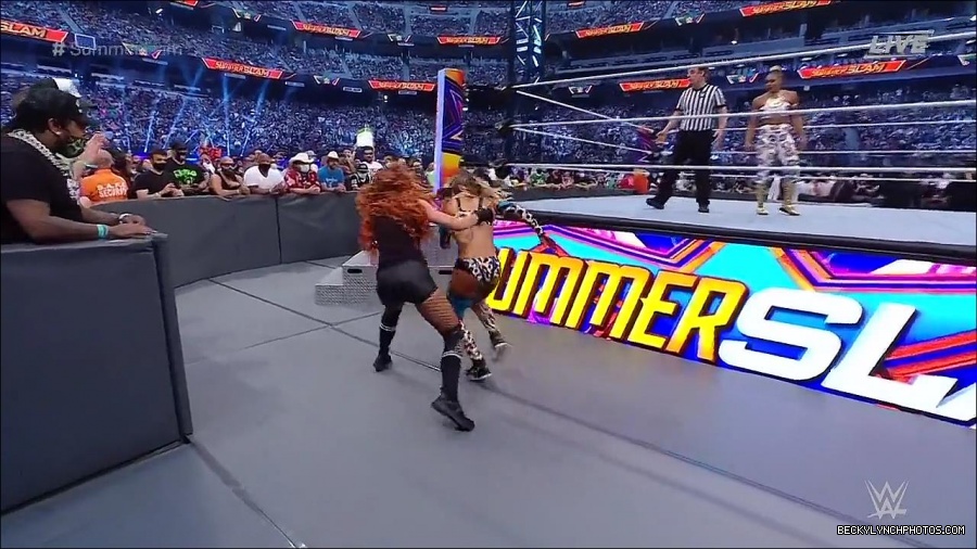 SummerSlam2021_mp4_000204766.jpg