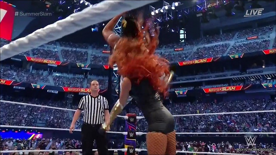 SummerSlam2021_mp4_000363100.jpg
