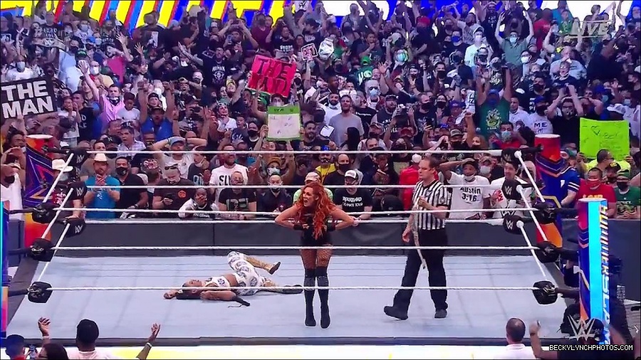 SummerSlam2021_mp4_000373233.jpg