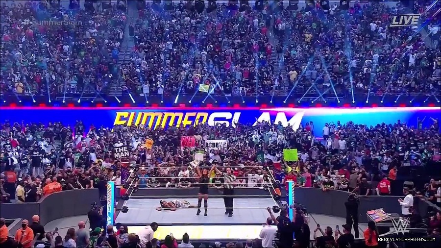 SummerSlam2021_mp4_000378300.jpg