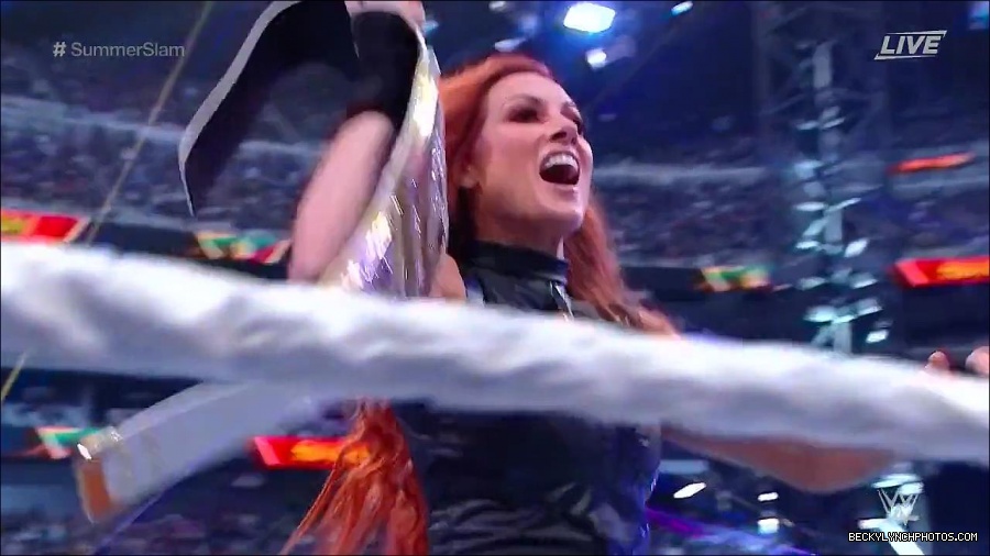 SummerSlam2021_mp4_000390966.jpg