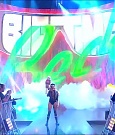 DAY_1_mp4_000109236.jpg