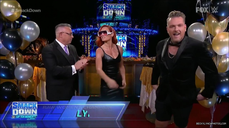 WWE_Friday_Night_SmackDown_2021_12_31_WWE_s_Top_Ten_Moments_Of_2021_720p_HDTV_x264-NWCHD_mp4_000226025.jpg