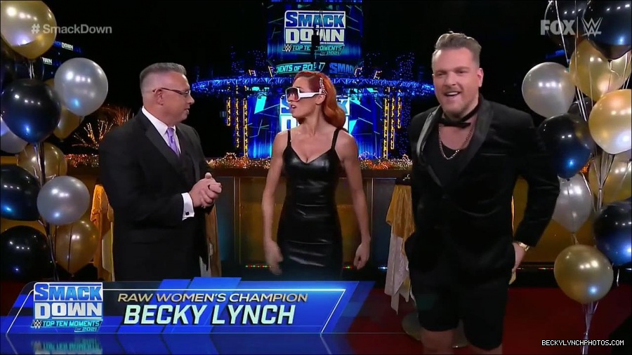 WWE_Friday_Night_SmackDown_2021_12_31_WWE_s_Top_Ten_Moments_Of_2021_720p_HDTV_x264-NWCHD_mp4_000226426.jpg