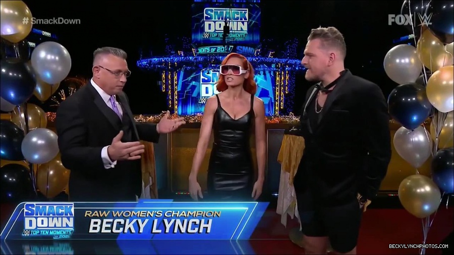 WWE_Friday_Night_SmackDown_2021_12_31_WWE_s_Top_Ten_Moments_Of_2021_720p_HDTV_x264-NWCHD_mp4_000227627.jpg