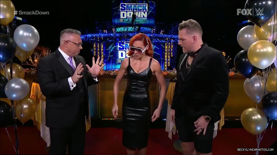WWE_Friday_Night_SmackDown_2021_12_31_WWE_s_Top_Ten_Moments_Of_2021_720p_HDTV_x264-NWCHD_mp4_000231631.jpg