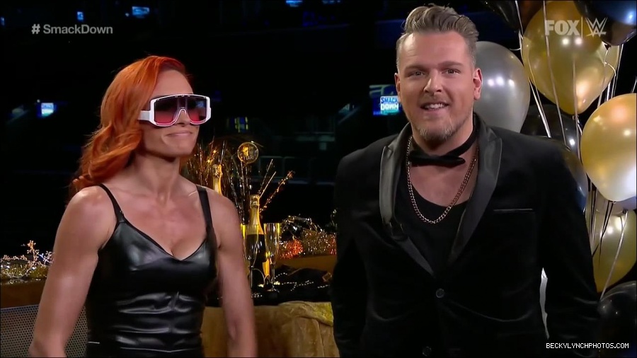 WWE_Friday_Night_SmackDown_2021_12_31_WWE_s_Top_Ten_Moments_Of_2021_720p_HDTV_x264-NWCHD_mp4_000236436.jpg