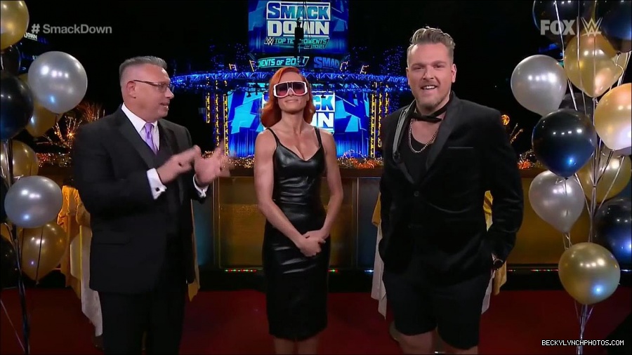 WWE_Friday_Night_SmackDown_2021_12_31_WWE_s_Top_Ten_Moments_Of_2021_720p_HDTV_x264-NWCHD_mp4_000238438.jpg
