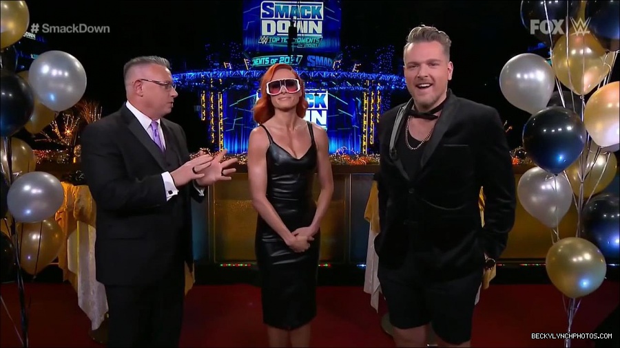 WWE_Friday_Night_SmackDown_2021_12_31_WWE_s_Top_Ten_Moments_Of_2021_720p_HDTV_x264-NWCHD_mp4_000238838.jpg