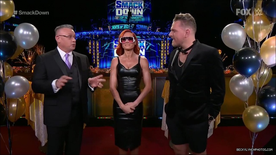 WWE_Friday_Night_SmackDown_2021_12_31_WWE_s_Top_Ten_Moments_Of_2021_720p_HDTV_x264-NWCHD_mp4_000239639.jpg