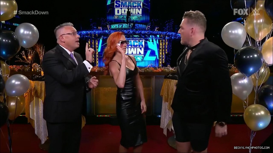WWE_Friday_Night_SmackDown_2021_12_31_WWE_s_Top_Ten_Moments_Of_2021_720p_HDTV_x264-NWCHD_mp4_000244444.jpg