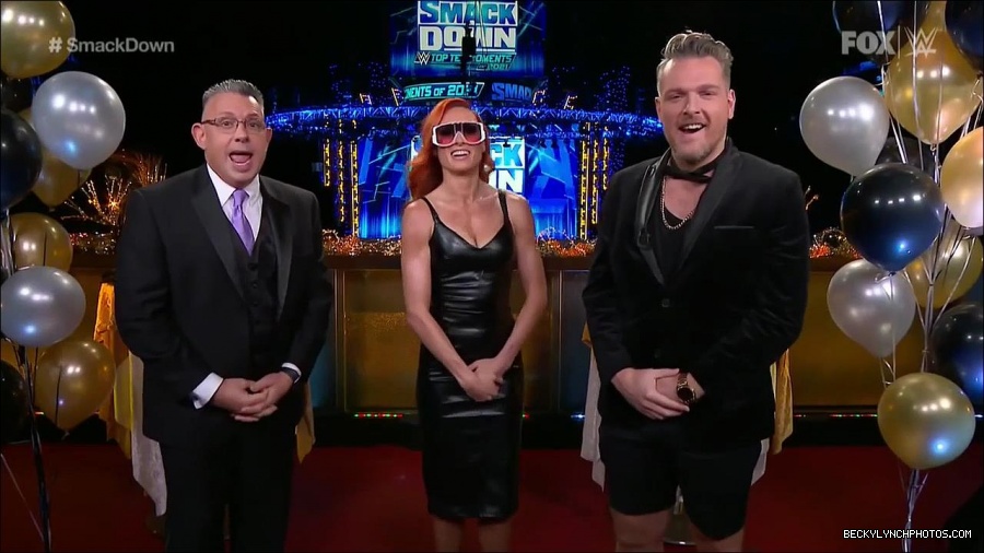 WWE_Friday_Night_SmackDown_2021_12_31_WWE_s_Top_Ten_Moments_Of_2021_720p_HDTV_x264-NWCHD_mp4_000247647.jpg