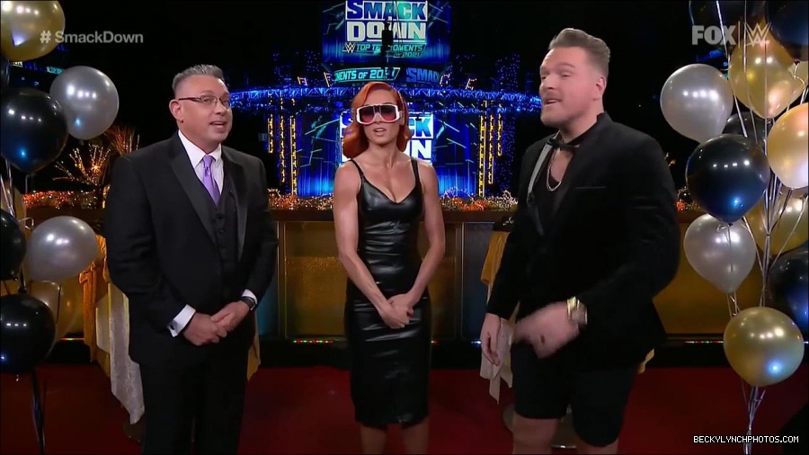 WWE_Friday_Night_SmackDown_2021_12_31_WWE_s_Top_Ten_Moments_Of_2021_720p_HDTV_x264-NWCHD_mp4_000253653.jpg