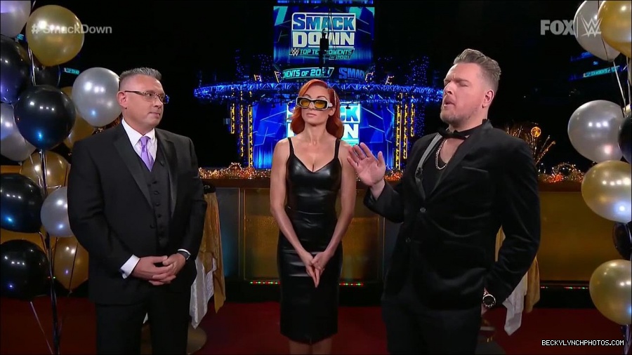 WWE_Friday_Night_SmackDown_2021_12_31_WWE_s_Top_Ten_Moments_Of_2021_720p_HDTV_x264-NWCHD_mp4_000749683.jpg
