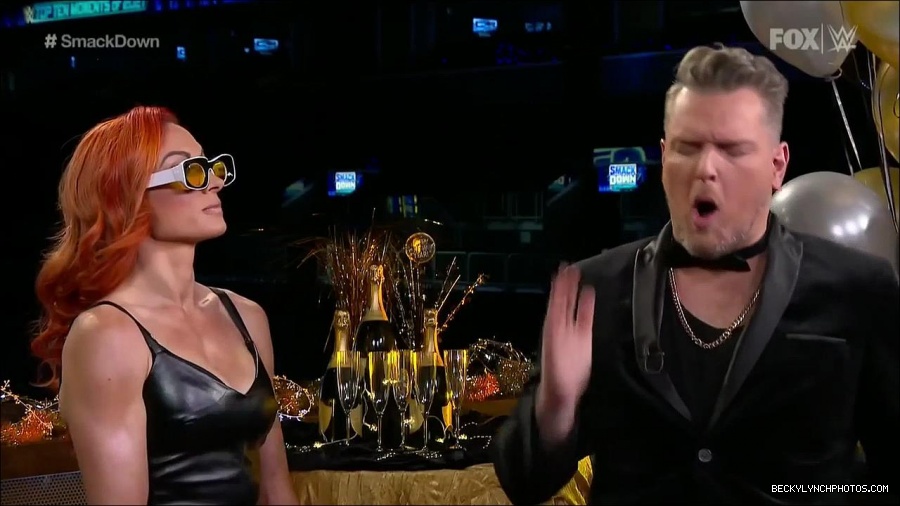 WWE_Friday_Night_SmackDown_2021_12_31_WWE_s_Top_Ten_Moments_Of_2021_720p_HDTV_x264-NWCHD_mp4_000750884.jpg