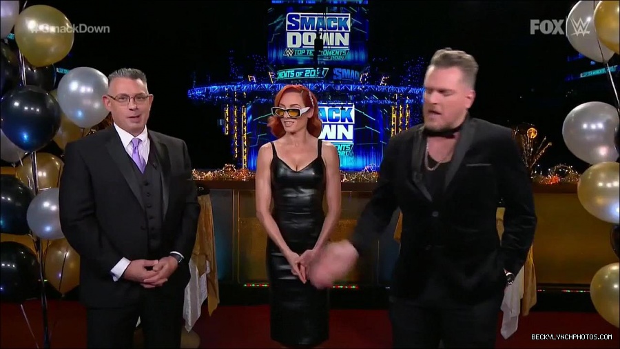 WWE_Friday_Night_SmackDown_2021_12_31_WWE_s_Top_Ten_Moments_Of_2021_720p_HDTV_x264-NWCHD_mp4_000752886.jpg