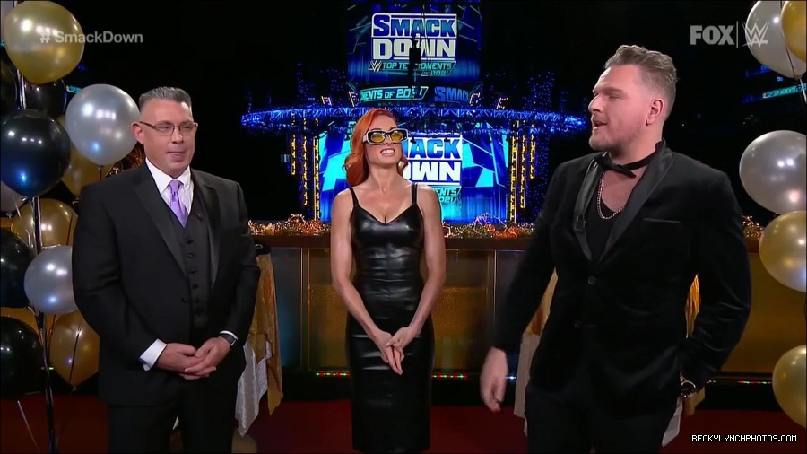 WWE_Friday_Night_SmackDown_2021_12_31_WWE_s_Top_Ten_Moments_Of_2021_720p_HDTV_x264-NWCHD_mp4_000754888.jpg