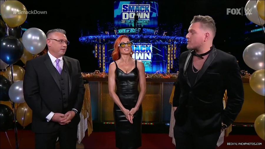 WWE_Friday_Night_SmackDown_2021_12_31_WWE_s_Top_Ten_Moments_Of_2021_720p_HDTV_x264-NWCHD_mp4_000755288.jpg