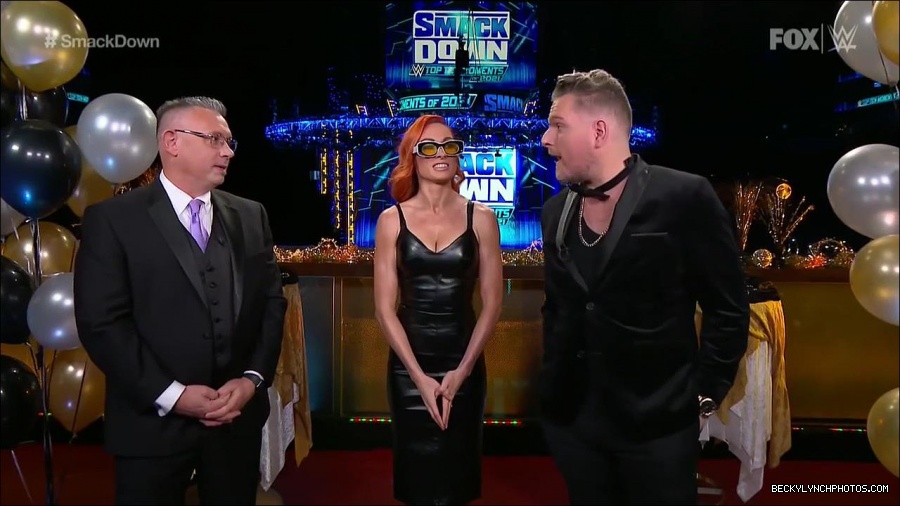 WWE_Friday_Night_SmackDown_2021_12_31_WWE_s_Top_Ten_Moments_Of_2021_720p_HDTV_x264-NWCHD_mp4_000756489.jpg