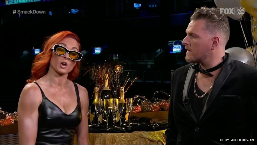 WWE_Friday_Night_SmackDown_2021_12_31_WWE_s_Top_Ten_Moments_Of_2021_720p_HDTV_x264-NWCHD_mp4_000759292.jpg