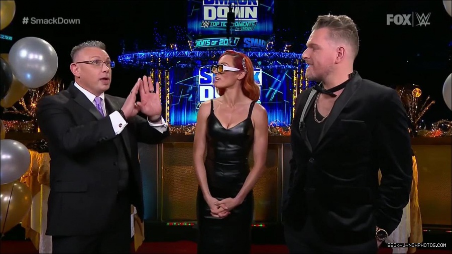 WWE_Friday_Night_SmackDown_2021_12_31_WWE_s_Top_Ten_Moments_Of_2021_720p_HDTV_x264-NWCHD_mp4_000764097.jpg