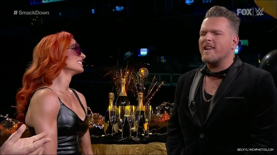 WWE_Friday_Night_SmackDown_2021_12_31_WWE_s_Top_Ten_Moments_Of_2021_720p_HDTV_x264-NWCHD_mp4_001119686.jpg