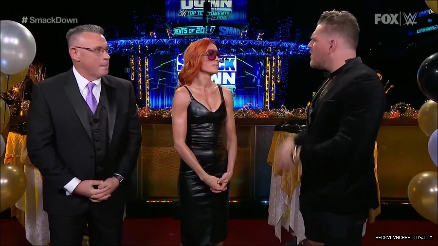 WWE_Friday_Night_SmackDown_2021_12_31_WWE_s_Top_Ten_Moments_Of_2021_720p_HDTV_x264-NWCHD_mp4_001121688.jpg