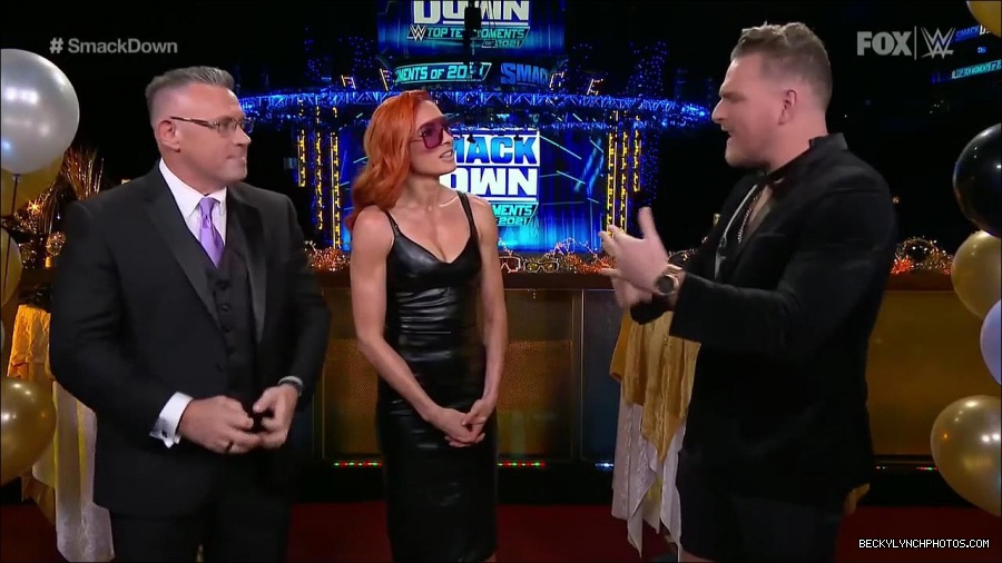 WWE_Friday_Night_SmackDown_2021_12_31_WWE_s_Top_Ten_Moments_Of_2021_720p_HDTV_x264-NWCHD_mp4_001123690.jpg