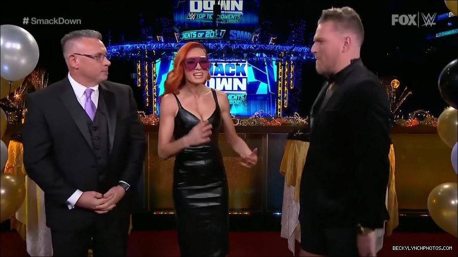 WWE_Friday_Night_SmackDown_2021_12_31_WWE_s_Top_Ten_Moments_Of_2021_720p_HDTV_x264-NWCHD_mp4_001124891.jpg