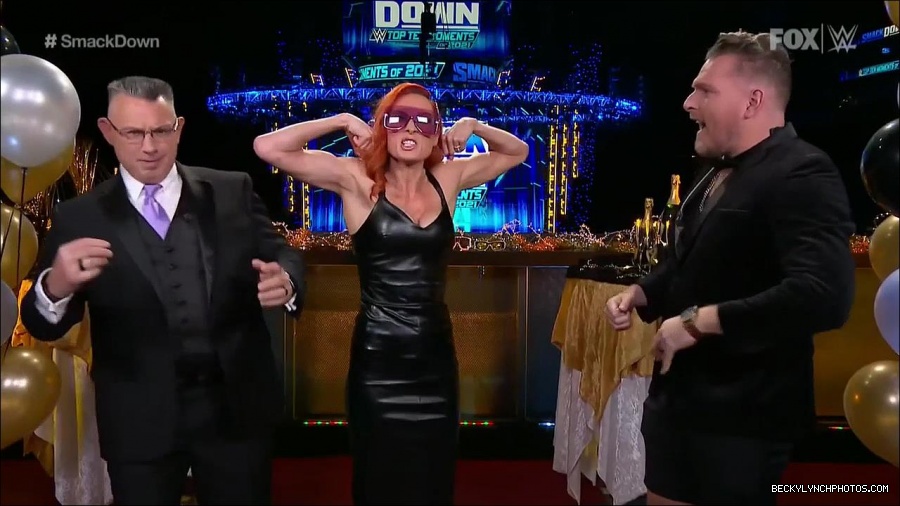 WWE_Friday_Night_SmackDown_2021_12_31_WWE_s_Top_Ten_Moments_Of_2021_720p_HDTV_x264-NWCHD_mp4_001132099.jpg