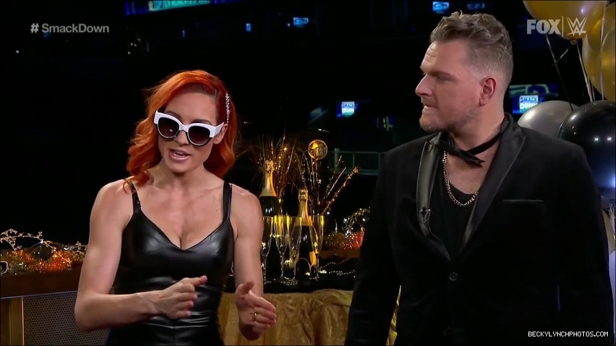 WWE_Friday_Night_SmackDown_2021_12_31_WWE_s_Top_Ten_Moments_Of_2021_720p_HDTV_x264-NWCHD_mp4_001480914.jpg