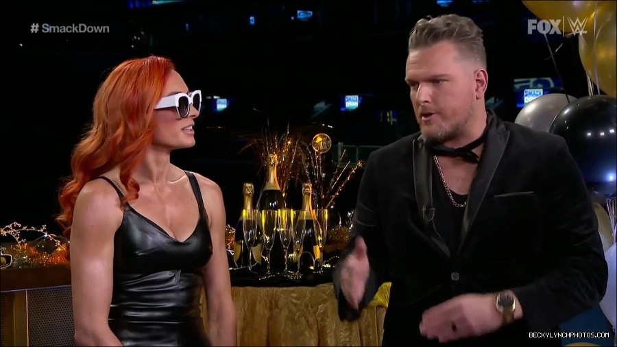 WWE_Friday_Night_SmackDown_2021_12_31_WWE_s_Top_Ten_Moments_Of_2021_720p_HDTV_x264-NWCHD_mp4_001498131.jpg