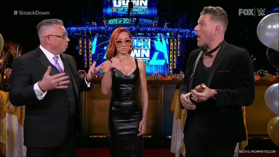 WWE_Friday_Night_SmackDown_2021_12_31_WWE_s_Top_Ten_Moments_Of_2021_720p_HDTV_x264-NWCHD_mp4_001844745.jpg