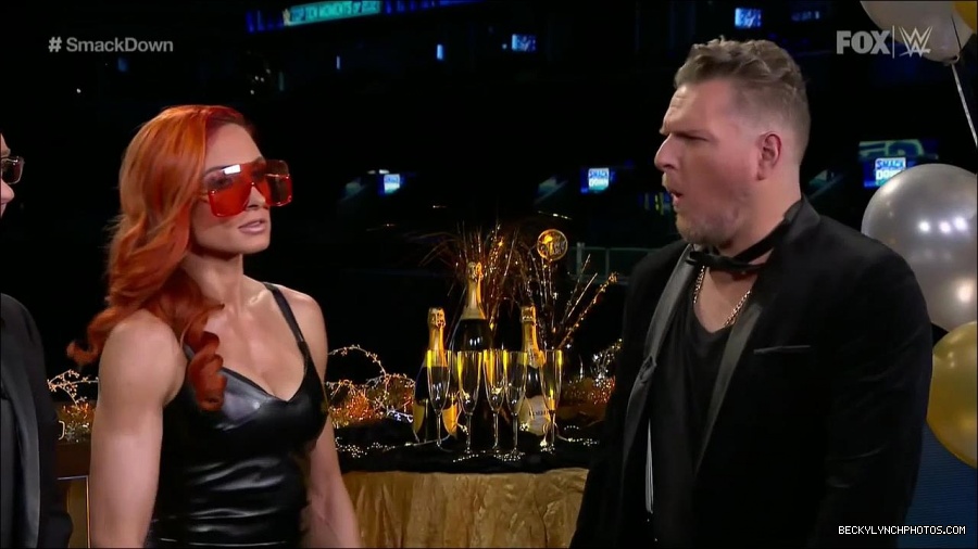 WWE_Friday_Night_SmackDown_2021_12_31_WWE_s_Top_Ten_Moments_Of_2021_720p_HDTV_x264-NWCHD_mp4_002577912.jpg