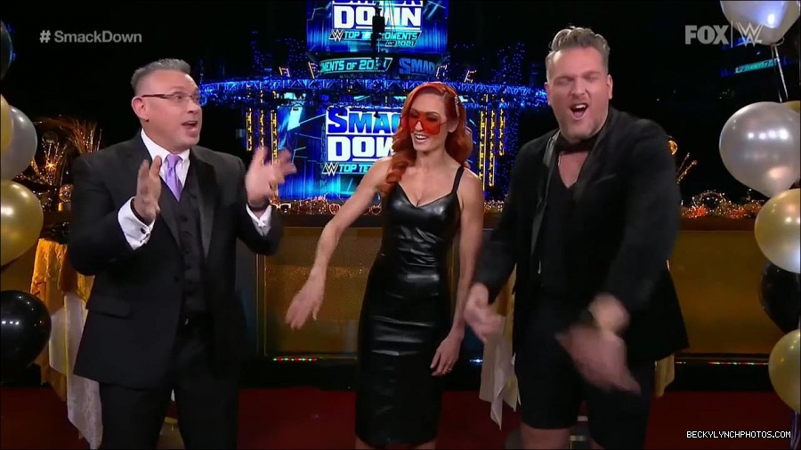 WWE_Friday_Night_SmackDown_2021_12_31_WWE_s_Top_Ten_Moments_Of_2021_720p_HDTV_x264-NWCHD_mp4_002583918.jpg