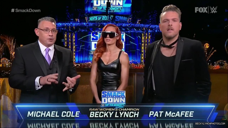 WWE_Friday_Night_SmackDown_2021_12_31_WWE_s_Top_Ten_Moments_Of_2021_720p_HDTV_x264-NWCHD_mp4_003139440.jpg